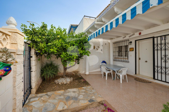 Villa - La Revente - ORIHUELA COSTA - Punta Prima