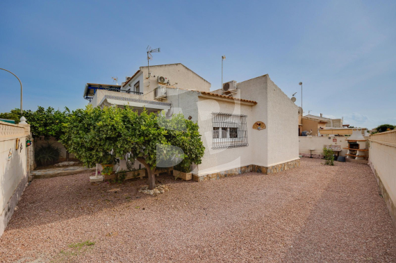 Villa - La Revente - ORIHUELA COSTA - Punta Prima