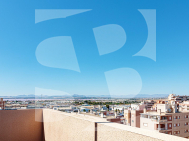 Bерхний этаж · Продажа TORREVIEJA · Nueva Torrevieja