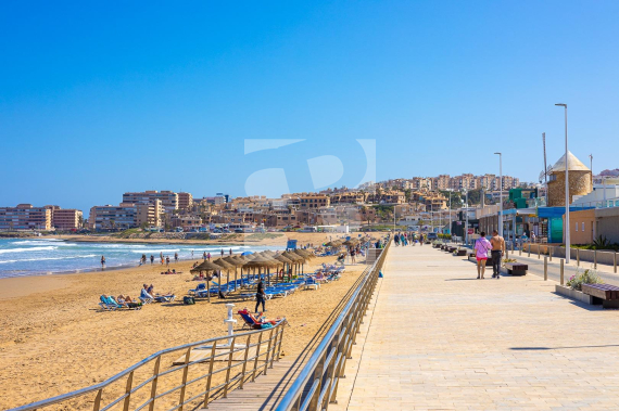 Apartment - Odsprzedaż - TORREVIEJA - 