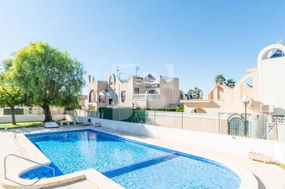 Bungalow - Odsprzedaż - TORREVIEJA - Zona Carrefour
