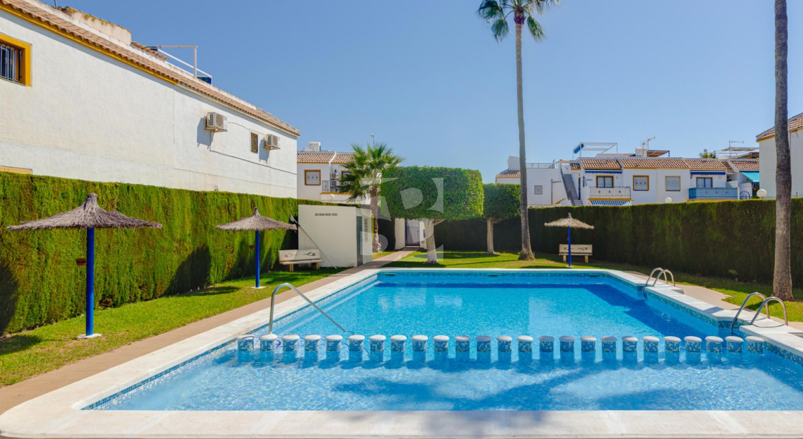 Бунгало · Продажа TORREVIEJA · Зона Карефур