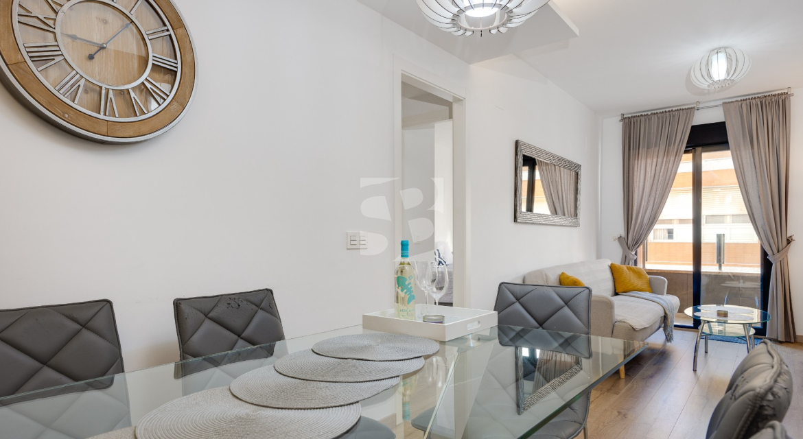 Апартамент · Продажа TORREVIEJA · Centro