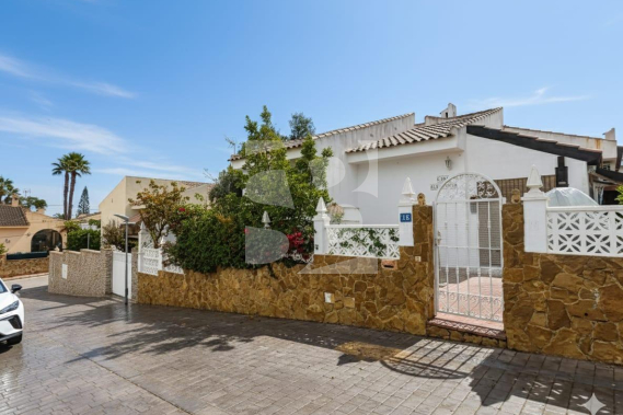 Detached house - Resale - CIUDAD QUESADA - C. Quesada