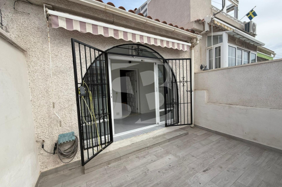 Adosado - Segunda Mano - TORREVIEJA - Zona Carrefour