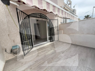 Смежный дом · Продажа TORREVIEJA · Zona Carrefour