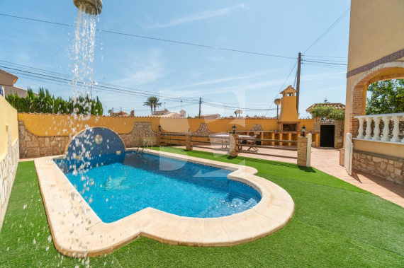 Villa - Segunda Mano - ORIHUELA COSTA - Punta Prima