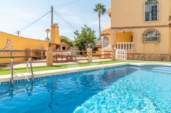 Villa - Segunda Mano - ORIHUELA COSTA - Punta Prima