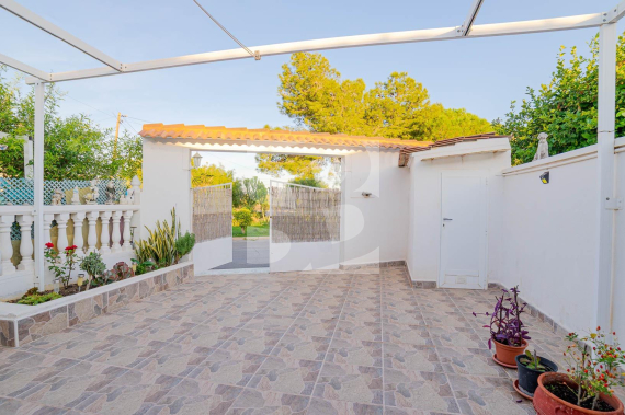 Смежный дом - Продажа - TORREVIEJA - Зона Карефур