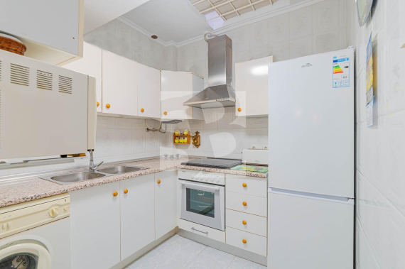 Смежный дом - Продажа - TORREVIEJA - Зона Карефур