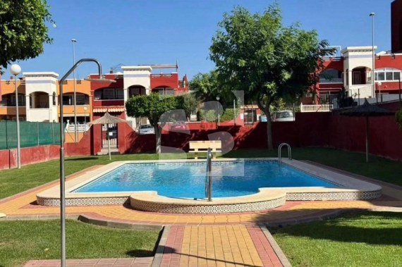 Bungalow - Odsprzedaż - TORREVIEJA - 