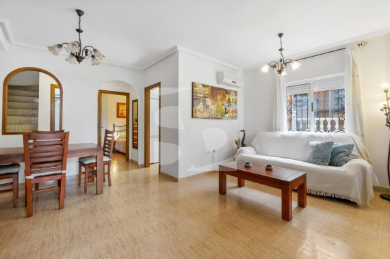 Смежный дом - Продажа - TORREVIEJA - Los Altos