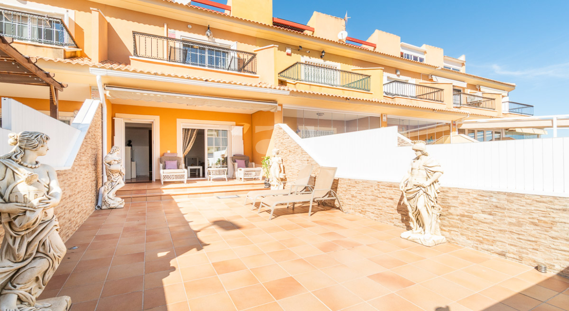 DOM RZĘDOWY · Odsprzedaż ORIHUELA COSTA · 
