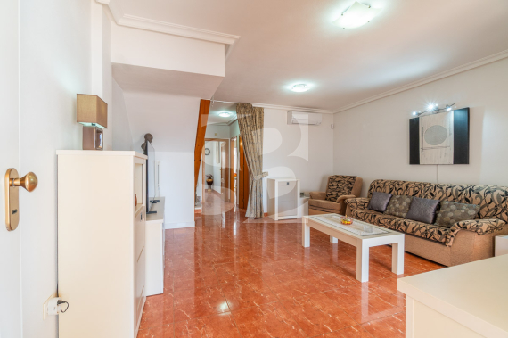 Смежный дом - Продажа - ORIHUELA COSTA - Villamartin