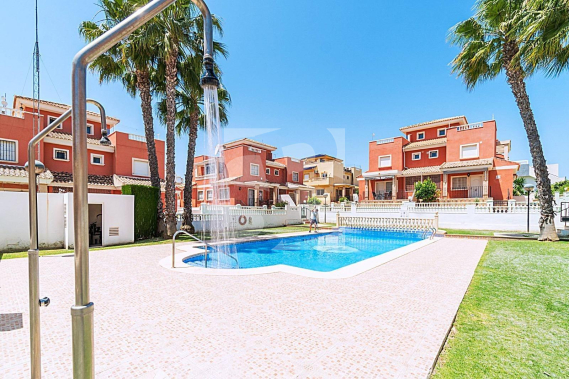 Row house - Resale - TORREVIEJA - Los Balcones