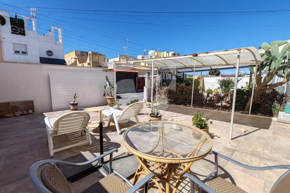 DOM RZĘDOWY - Odsprzedaż - TORREVIEJA - Zona Carrefour