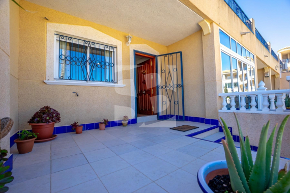 DOM RZĘDOWY - Odsprzedaż - ORIHUELA COSTA - 