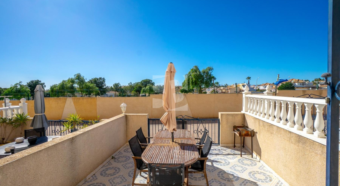 Смежный дом · Продажа ORIHUELA COSTA · Los Altos