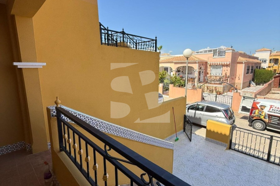 Bungalow - Odsprzedaż - LOS MONTESINOS - 