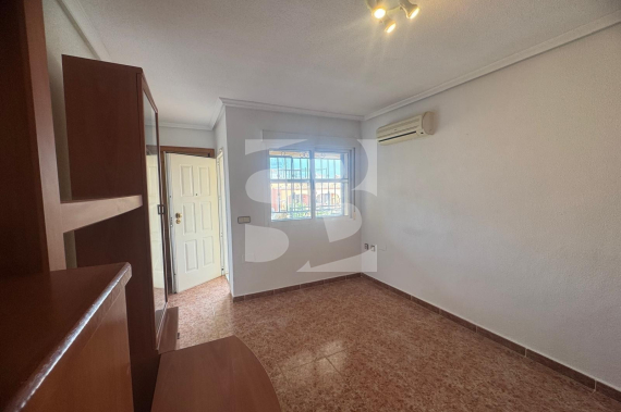 Bungalow - Odsprzedaż - LOS MONTESINOS - 