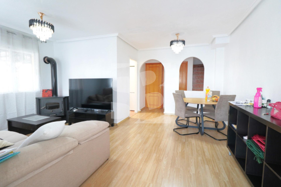 DOM RZĘDOWY - Odsprzedaż - TORREVIEJA - Zona Carrefour