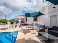 Villa · Resale TORREVIEJA · La Siesta - San Luis