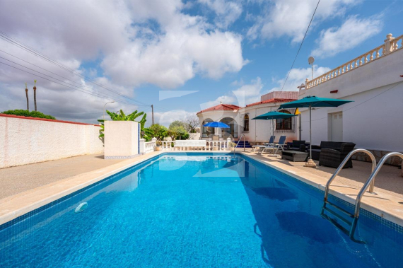 Villa - Segunda Mano - TORREVIEJA - La Siesta - San Luis