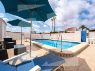 Villa · Resale TORREVIEJA · La Siesta - San Luis