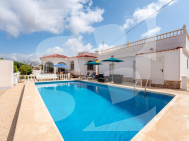 Villa · Resale TORREVIEJA · La Siesta - San Luis