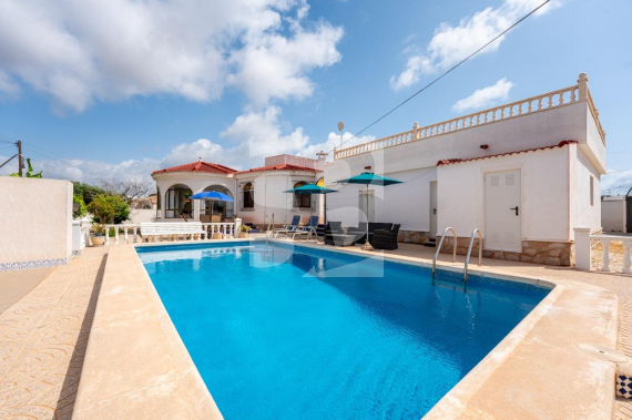 Villa - Segunda Mano - TORREVIEJA - La Siesta - San Luis