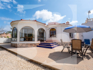 Villa · Resale TORREVIEJA · La Siesta - San Luis