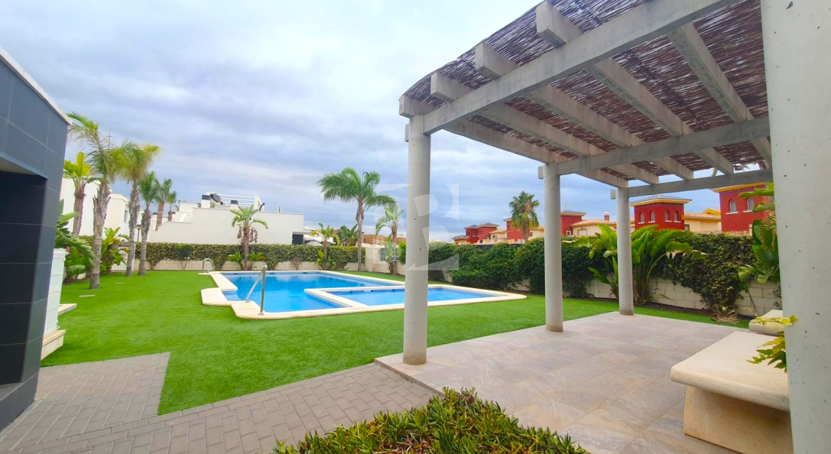 Detached house · Odsprzedaż ORIHUELA COSTA · 