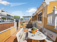 Row house · Resale TORREVIEJA · Zona Carrefour