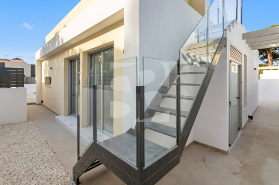WILLA - Nowo zbudowane - TORREVIEJA - 