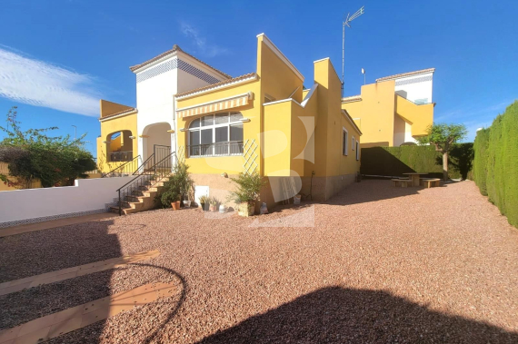 Bungalow - Odsprzedaż - LOS MONTESINOS - 