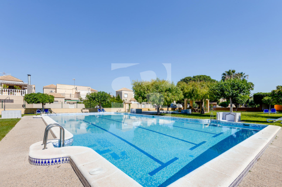 Row house - Resale - TORREVIEJA - Carrefour Area