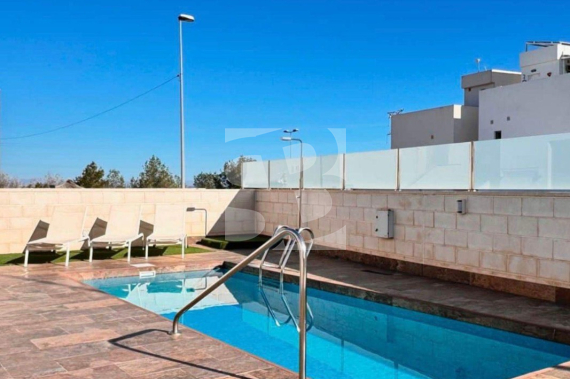 Villa - Resale - ORIHUELA COSTA - Punta Prima