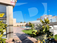 Villa · Resale ORIHUELA COSTA · Punta Prima