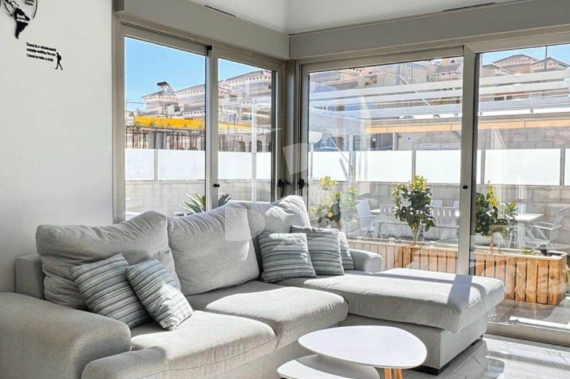 Villa - Resale - ORIHUELA COSTA - Punta Prima