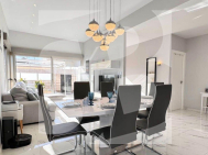 Villa · Resale ORIHUELA COSTA · Punta Prima