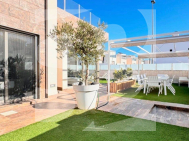 Villa · Resale ORIHUELA COSTA · Punta Prima