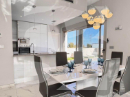 Villa · Resale ORIHUELA COSTA · Punta Prima