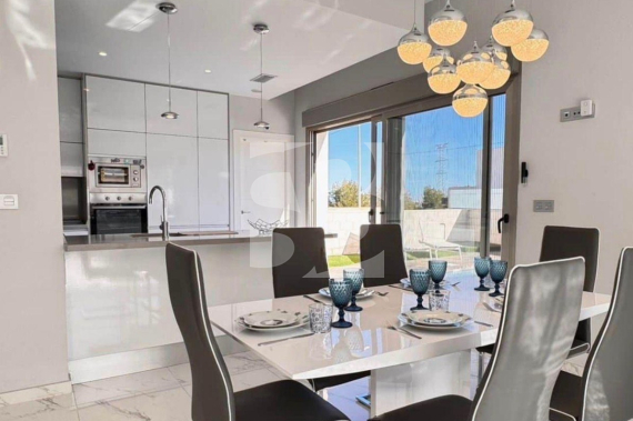 Villa - Resale - ORIHUELA COSTA - Punta Prima