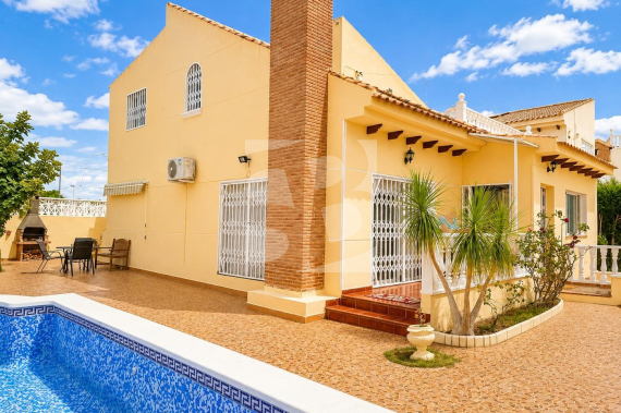 Chalet - Odsprzedaż - ORIHUELA COSTA - 