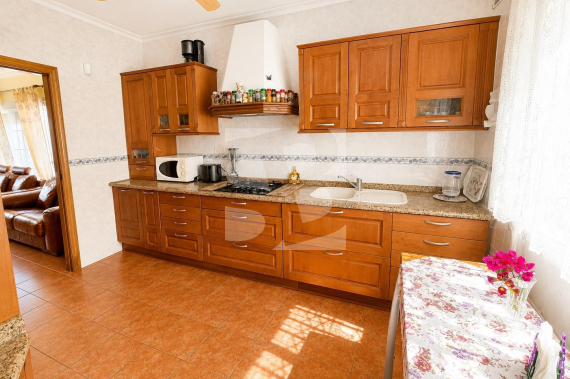 Chalet - Odsprzedaż - ORIHUELA COSTA - 