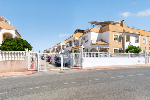 Bungalow - Odsprzedaż - TORREVIEJA - Zona Carrefour