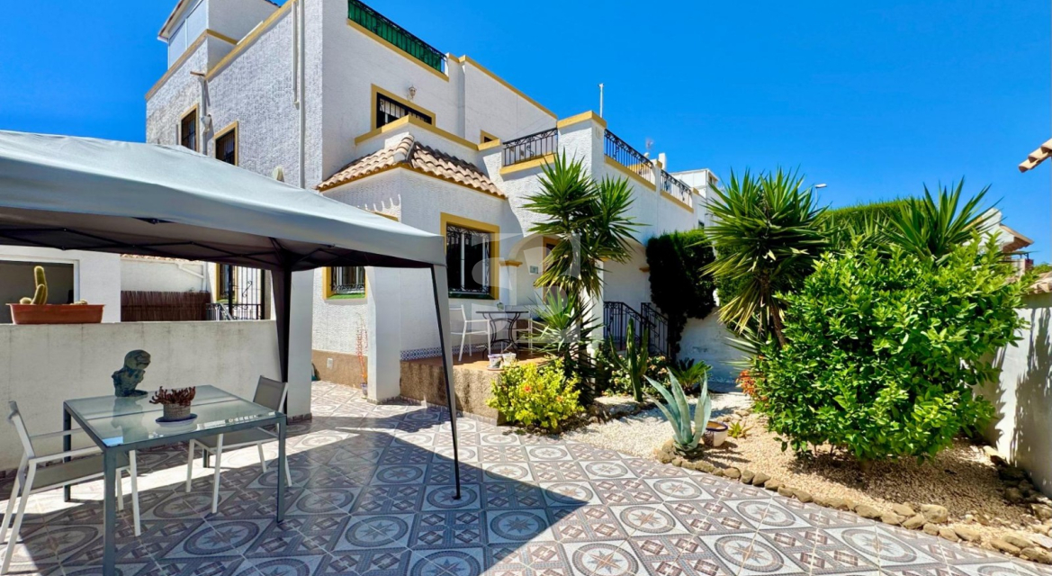 Row house · Resale ORIHUELA COSTA · Los Altos