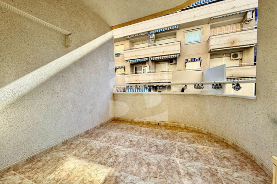 Apartment - Odsprzedaż - TORREVIEJA - 