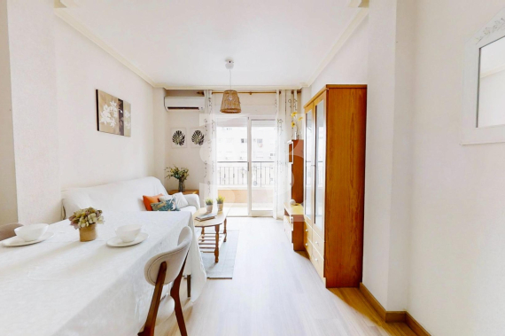 Apartment - Resale - TORREVIEJA - Centro