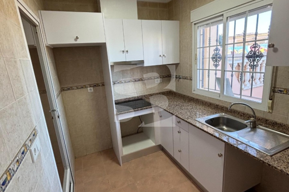 Row house - Resale - TORREVIEJA - Zona Carrefour